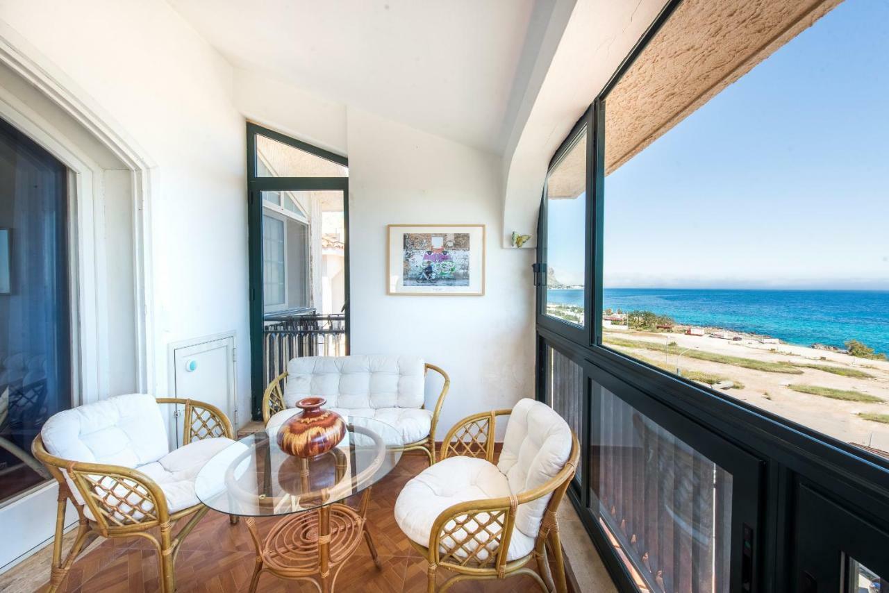 Casa Con Terrazza Sul Mare All'Addaura Palermo Kültér fotó