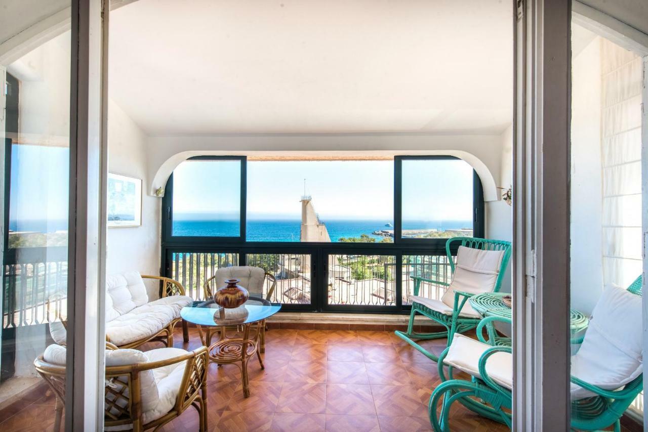Casa Con Terrazza Sul Mare All'Addaura Palermo Kültér fotó